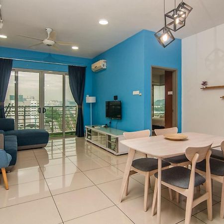 Flora Residence One South By Idealhub Seri Kembangan Esterno foto