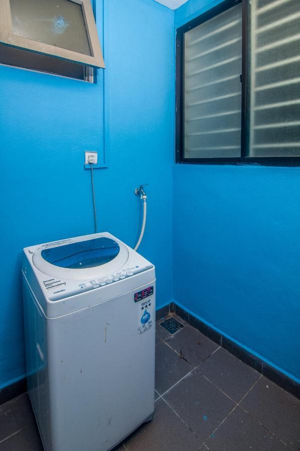 Flora Residence One South By Idealhub Seri Kembangan Esterno foto